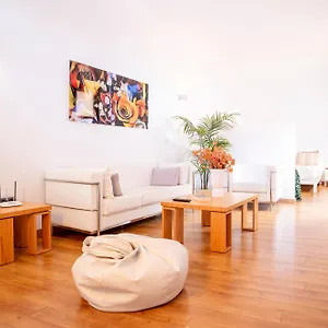 Modern Sea Front In 1 Apartment